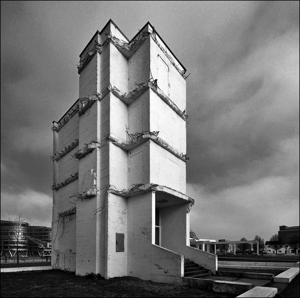 Archillect ID 16093