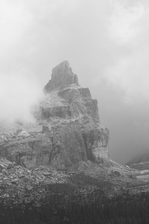 Archillect ID 17748