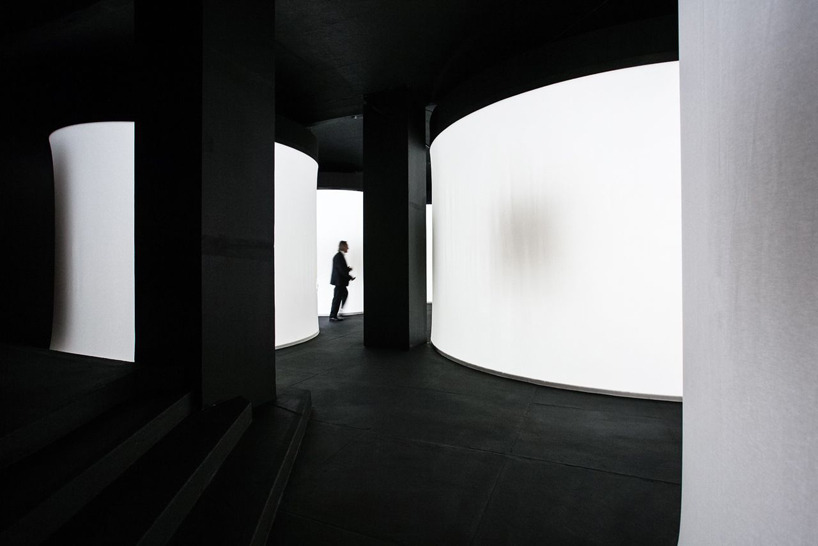 Archillect ID 21645