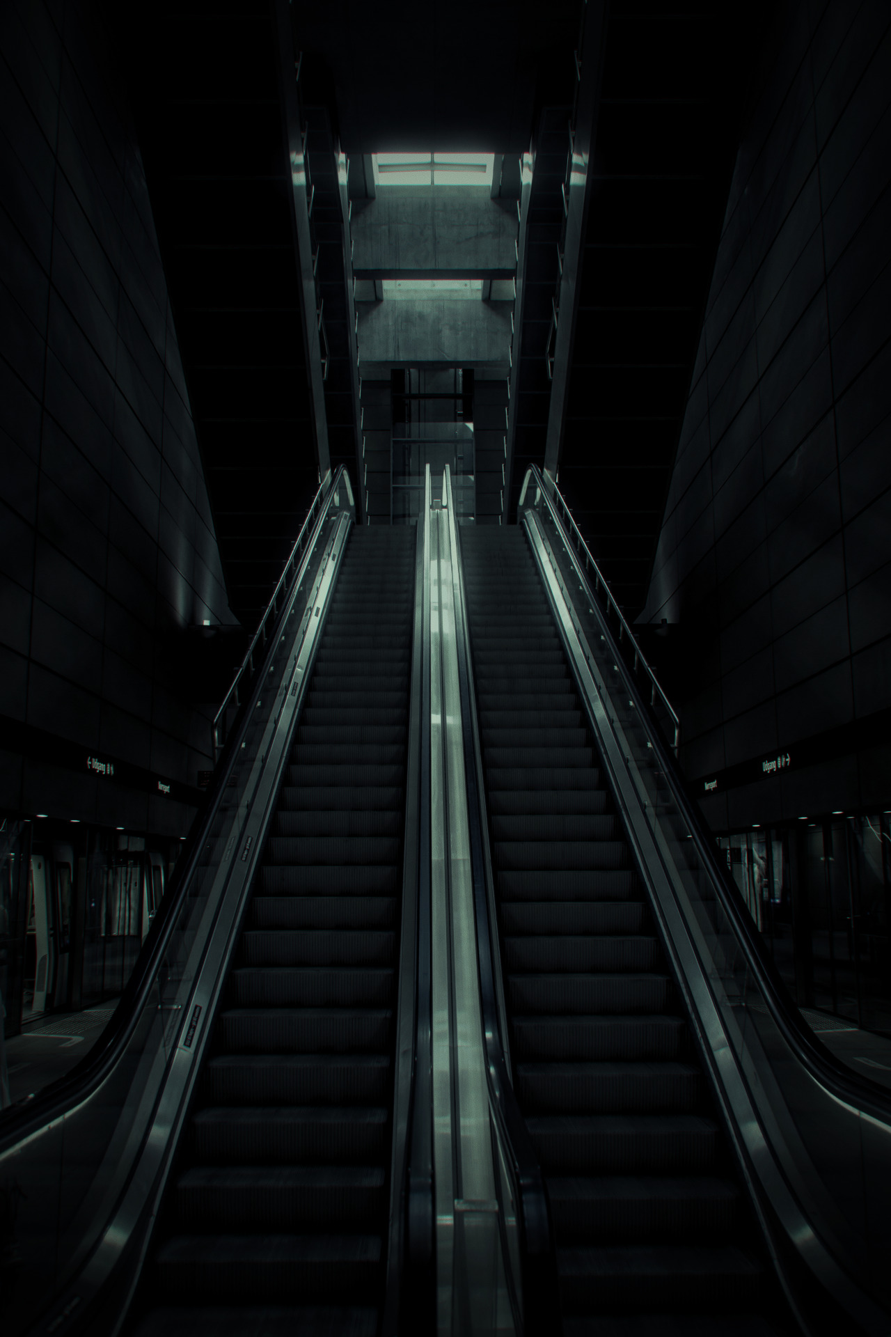 Archillect ID 23824