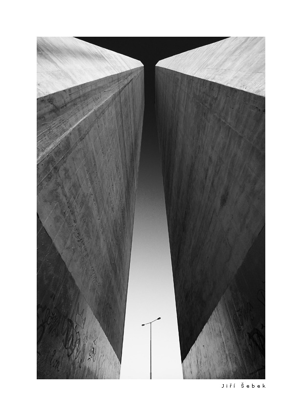 Archillect ID 28677