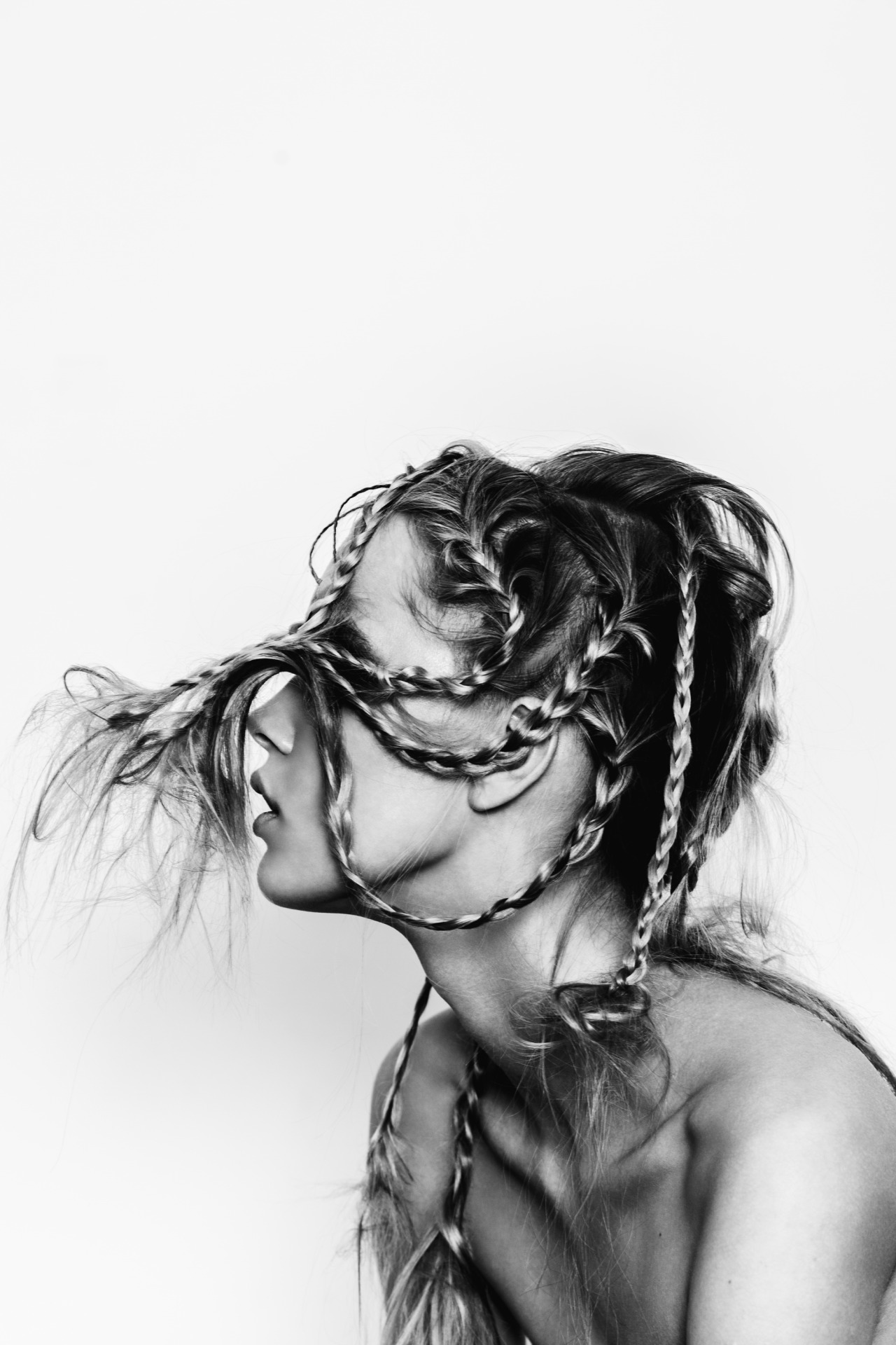 Archillect ID 32496