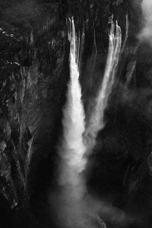 Archillect ID 32918