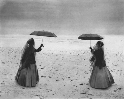 Archillect ID 33677