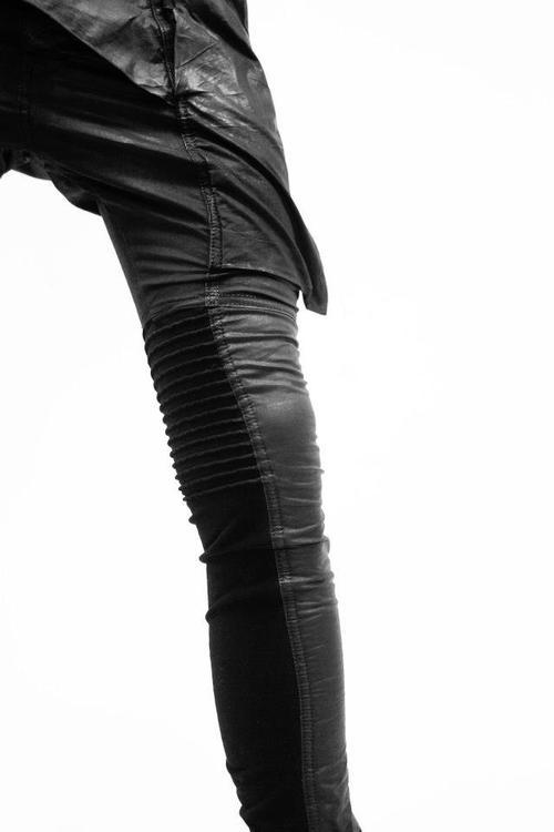 Archillect ID 35327