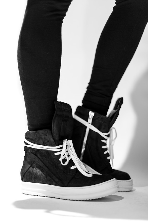 Archillect ID 35442