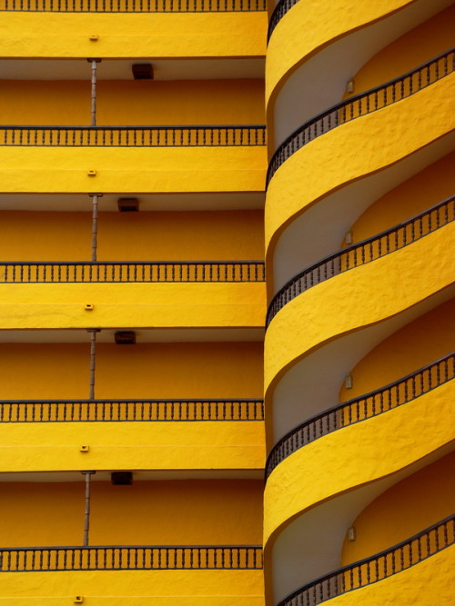 Archillect ID 35599