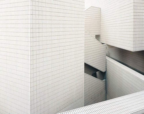 Archillect ID 36303