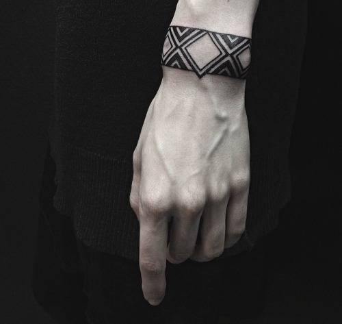 Archillect ID 37023