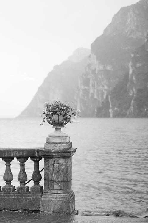 Archillect ID 37809