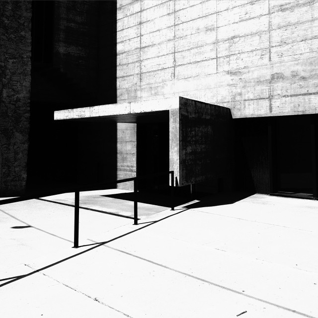 Archillect ID 37916