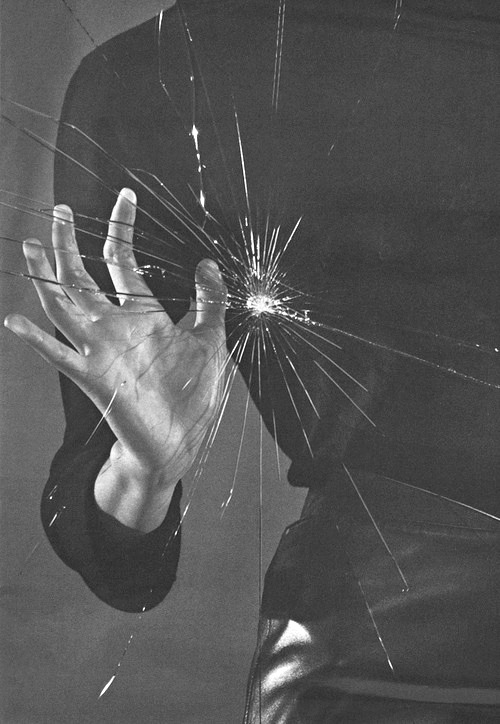 Archillect ID 39712