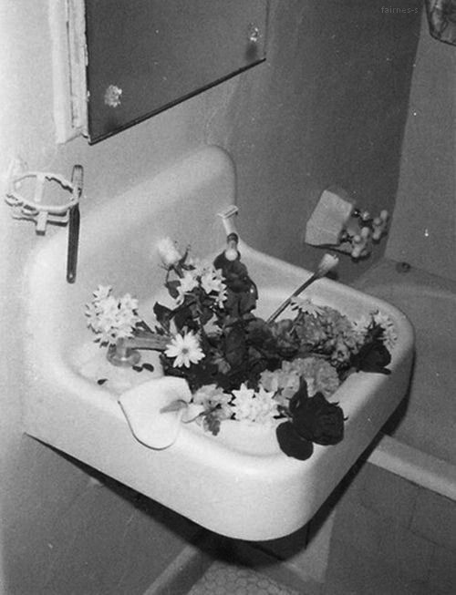 Archillect ID 42199