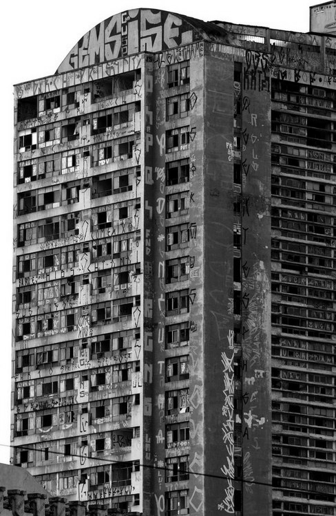 Archillect ID 43395