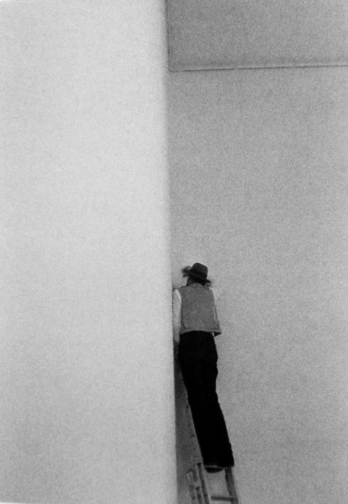 Archillect ID 43457