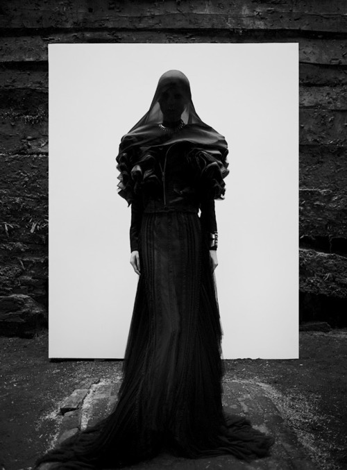 Archillect ID 44459