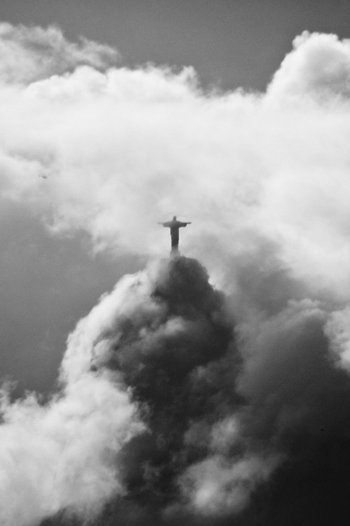 Archillect ID 44657