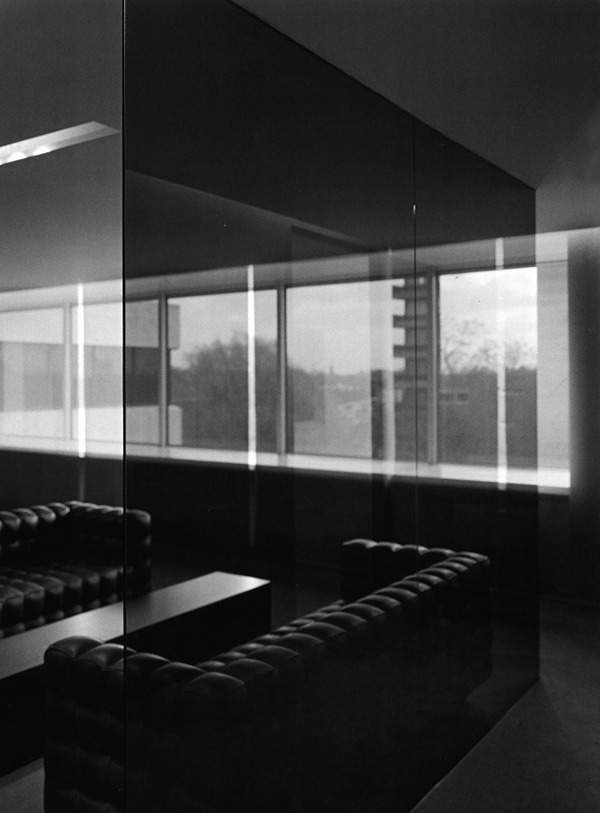 Archillect ID 44790