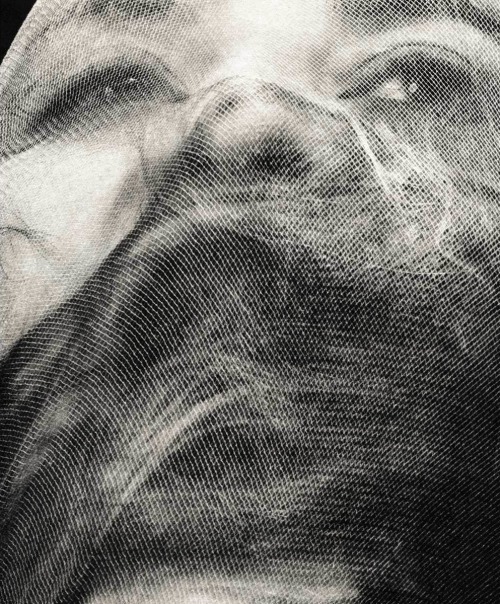 Archillect ID 56371