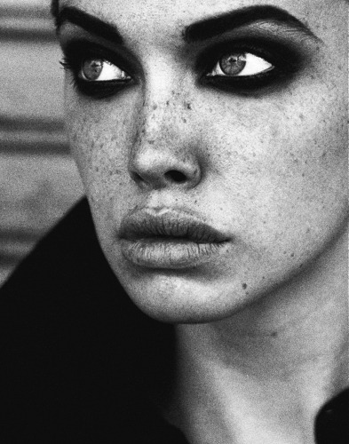Archillect ID 57184