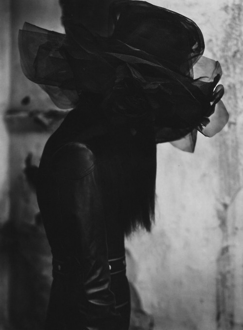 Archillect ID 57778