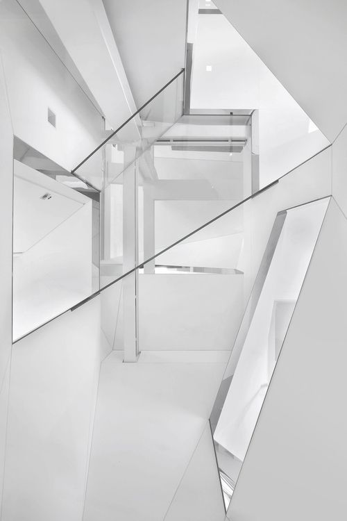 Archillect ID 61766