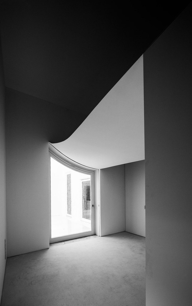Archillect ID 61946
