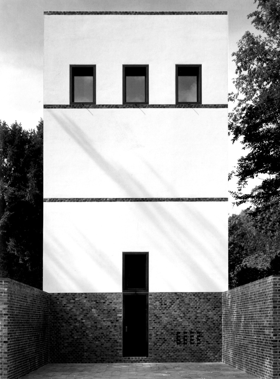 Archillect ID 64698