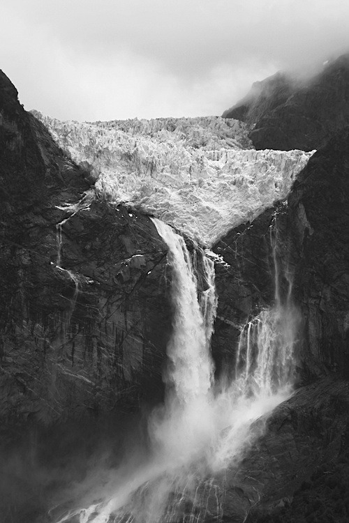 Archillect ID 65373