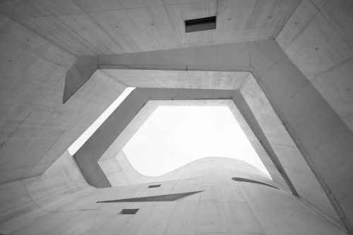 Archillect ID 66124
