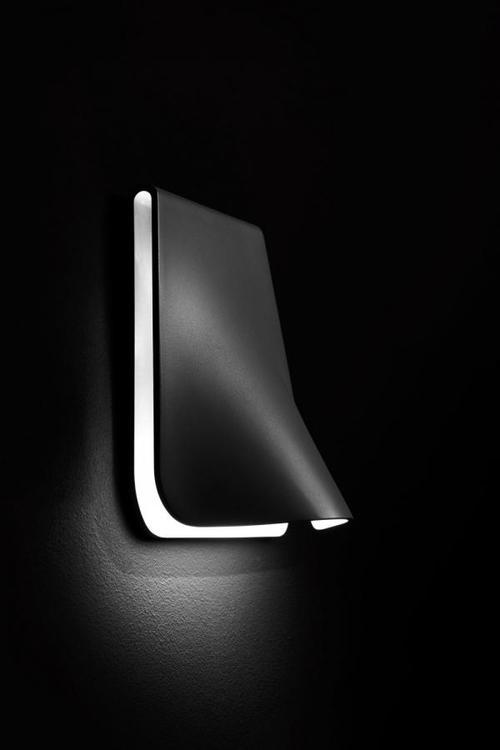 Archillect ID 68106