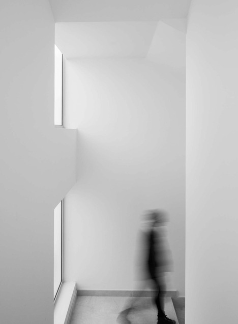 Archillect ID 68361