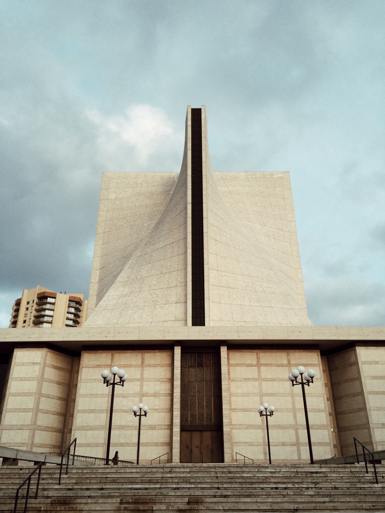 Archillect ID 76565