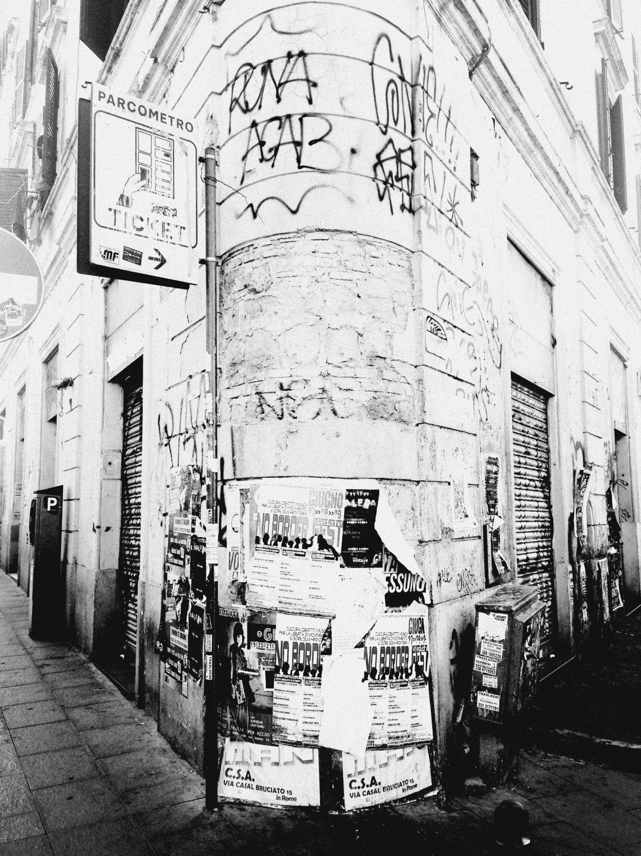 Archillect ID 77615