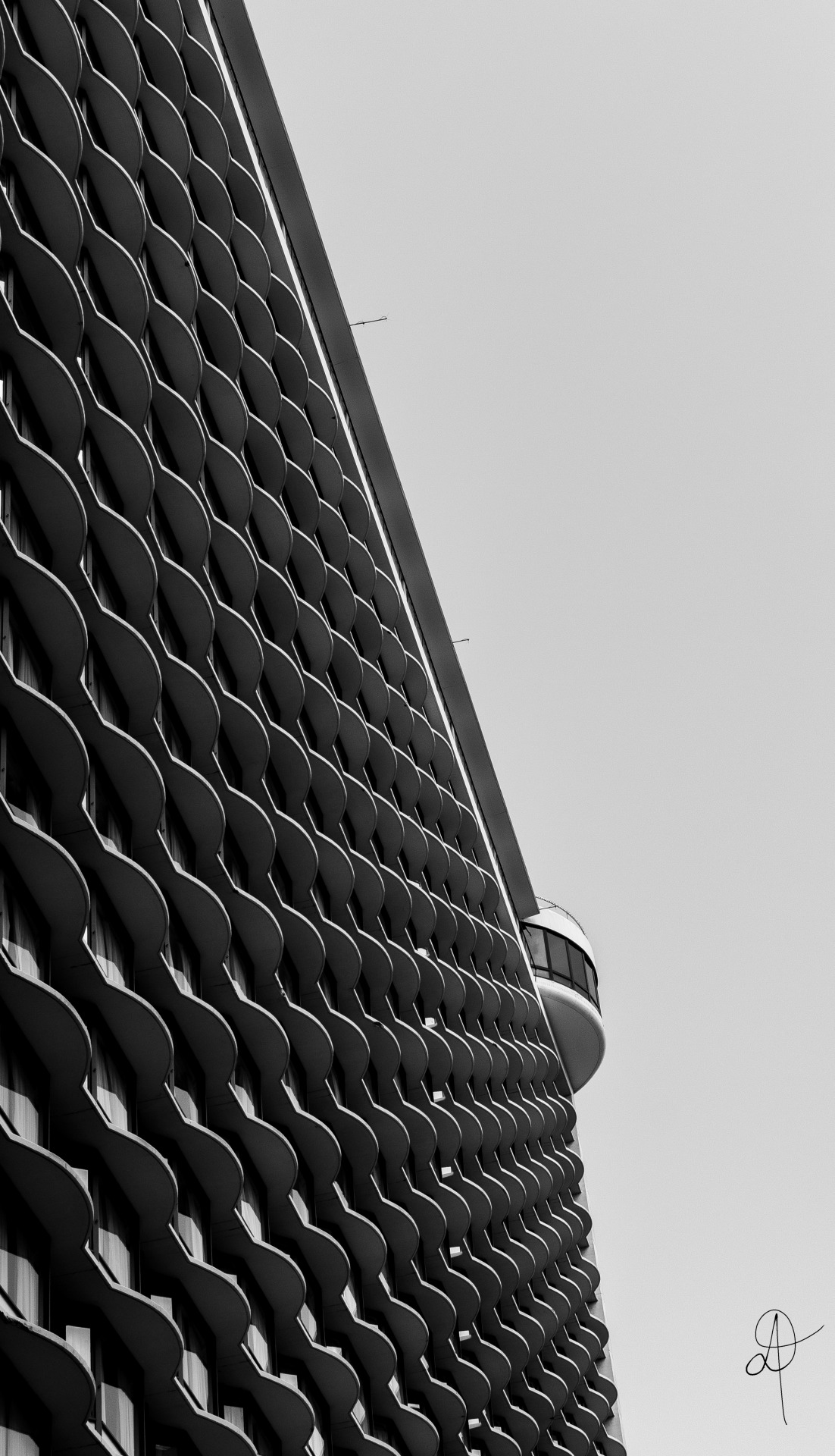 Archillect ID 77753