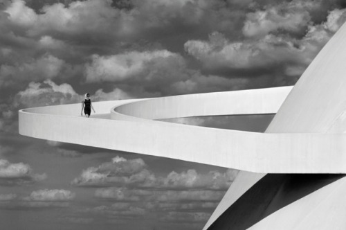 Archillect ID 78627