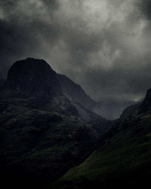 Archillect ID 86872