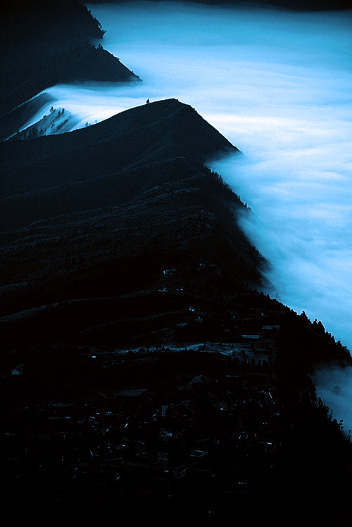 Archillect ID 87670