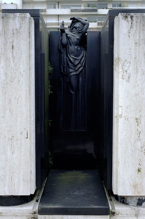 Archillect ID 88150