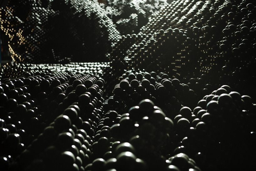 Archillect ID 90237
