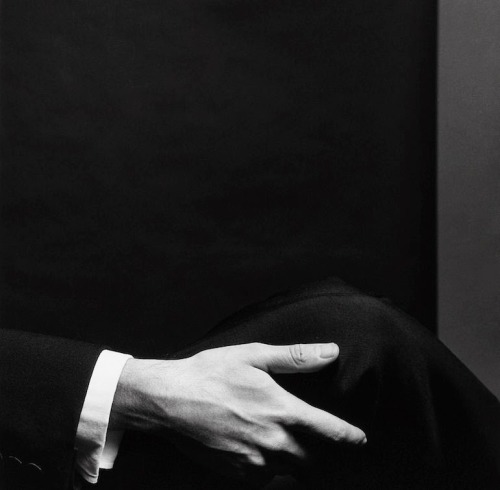Archillect ID 90396