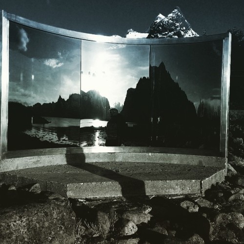 Archillect ID 92392