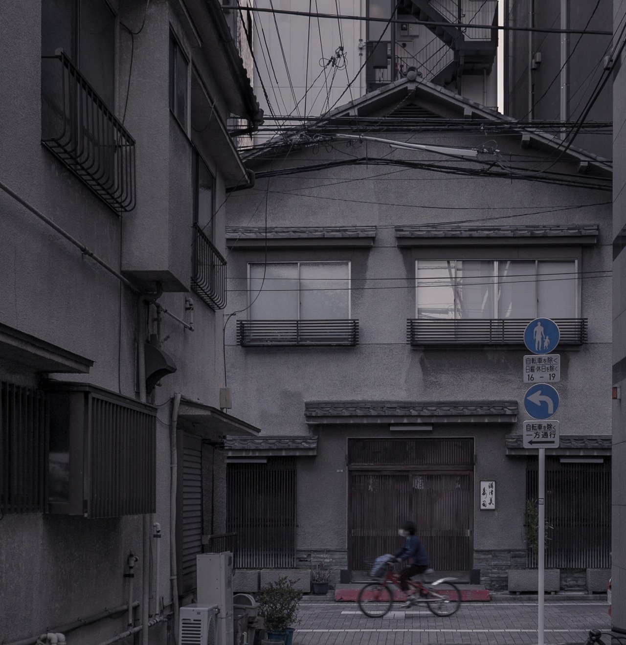 Archillect ID 96582
