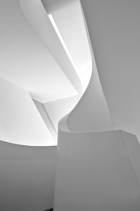 Archillect ID 98784