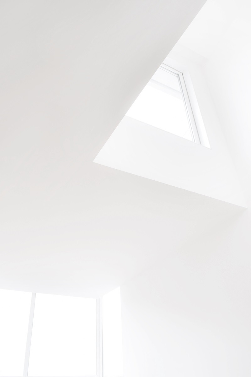 Archillect ID 100042