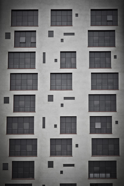 Archillect ID 100890