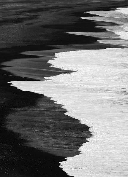 Archillect ID 105147