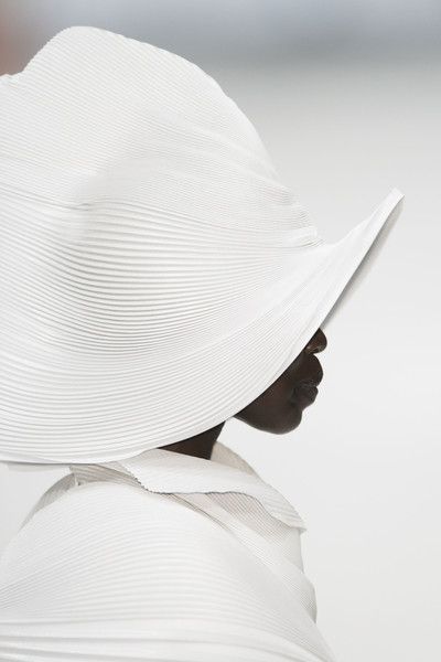 Archillect ID 105341