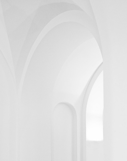 Archillect ID 105939
