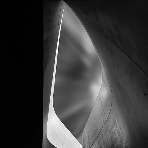 Archillect ID 106677